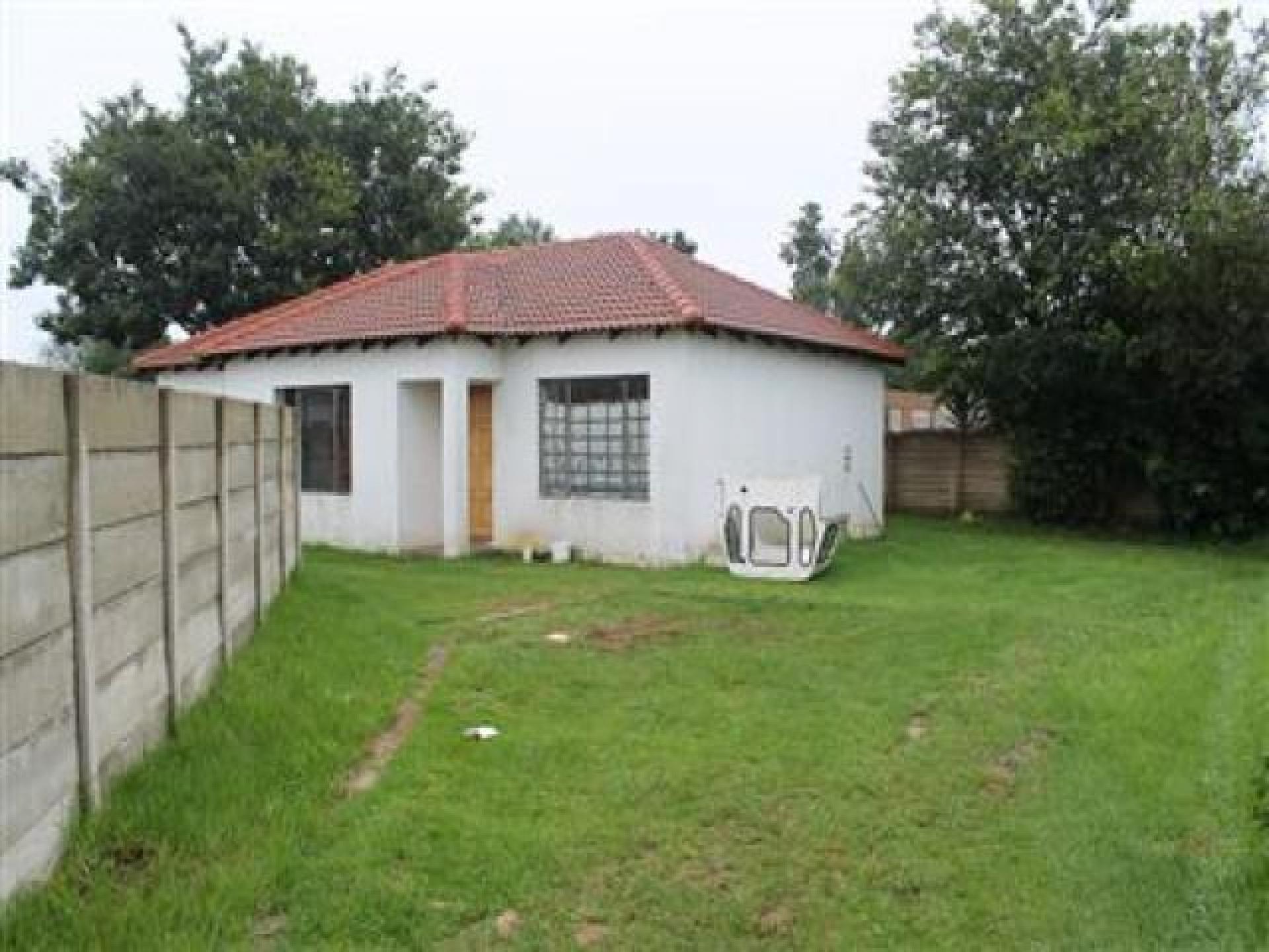 Front View of property in Kempton Park