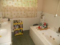 Main Bathroom - 5 square meters of property in Magaliesburg