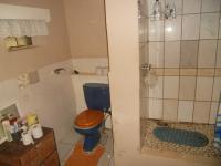 Bathroom 1 - 6 square meters of property in Magaliesburg