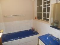 Bathroom 1 - 6 square meters of property in Magaliesburg