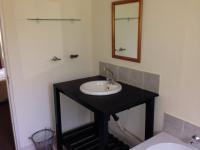 Main Bathroom - 6 square meters of property in Henley-on-Klip