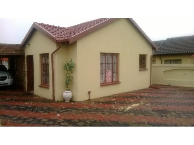 3 Bedroom House for Sale For Sale in Lotus Gardens - Home Sell - MR107807