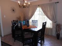 Dining Room - 9 square meters of property in Brackendowns