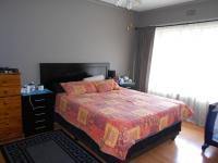 Main Bedroom - 16 square meters of property in Brackendowns