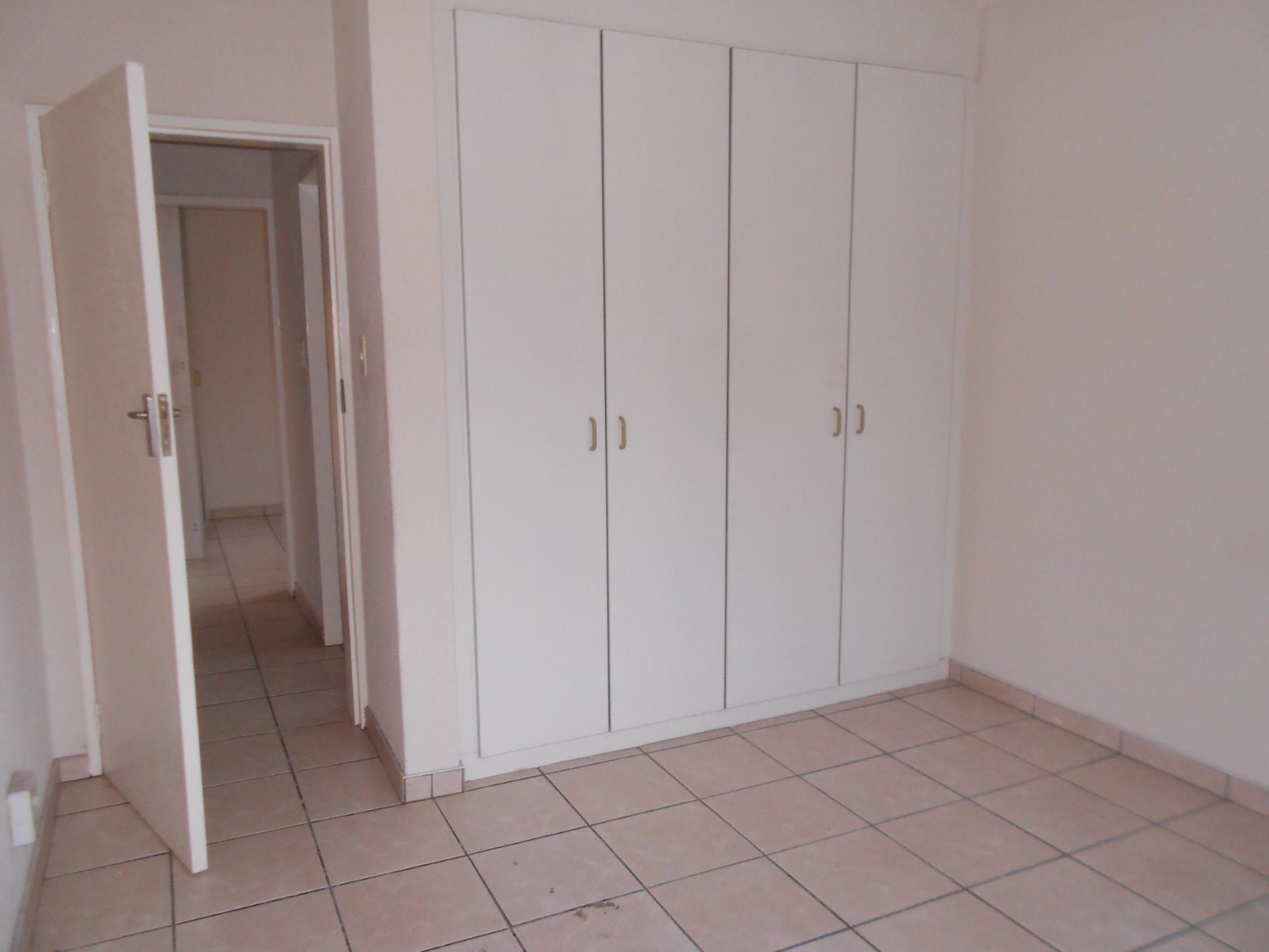 Main Bedroom - 14 square meters of property in Goedeburg