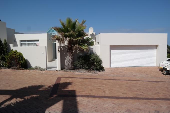 Apartment for Sale For Sale in Bloubergstrand - Private Sale - MR108110