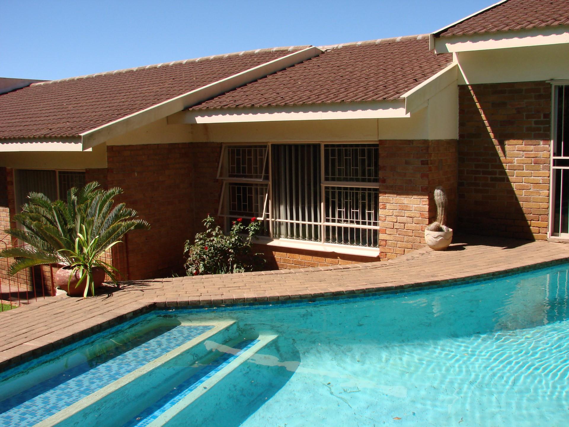 4-bedroom-house-for-sale-for-sale-in-bloemfontein-home-sel