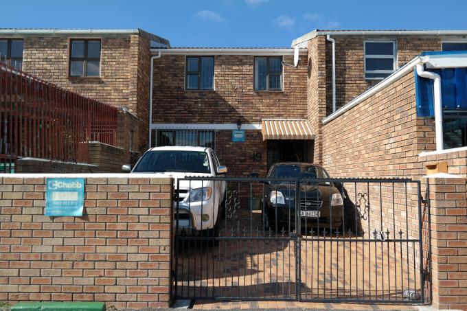 3 Bedroom House for Sale For Sale in Mitchells Plain - Private Sale - MR108160