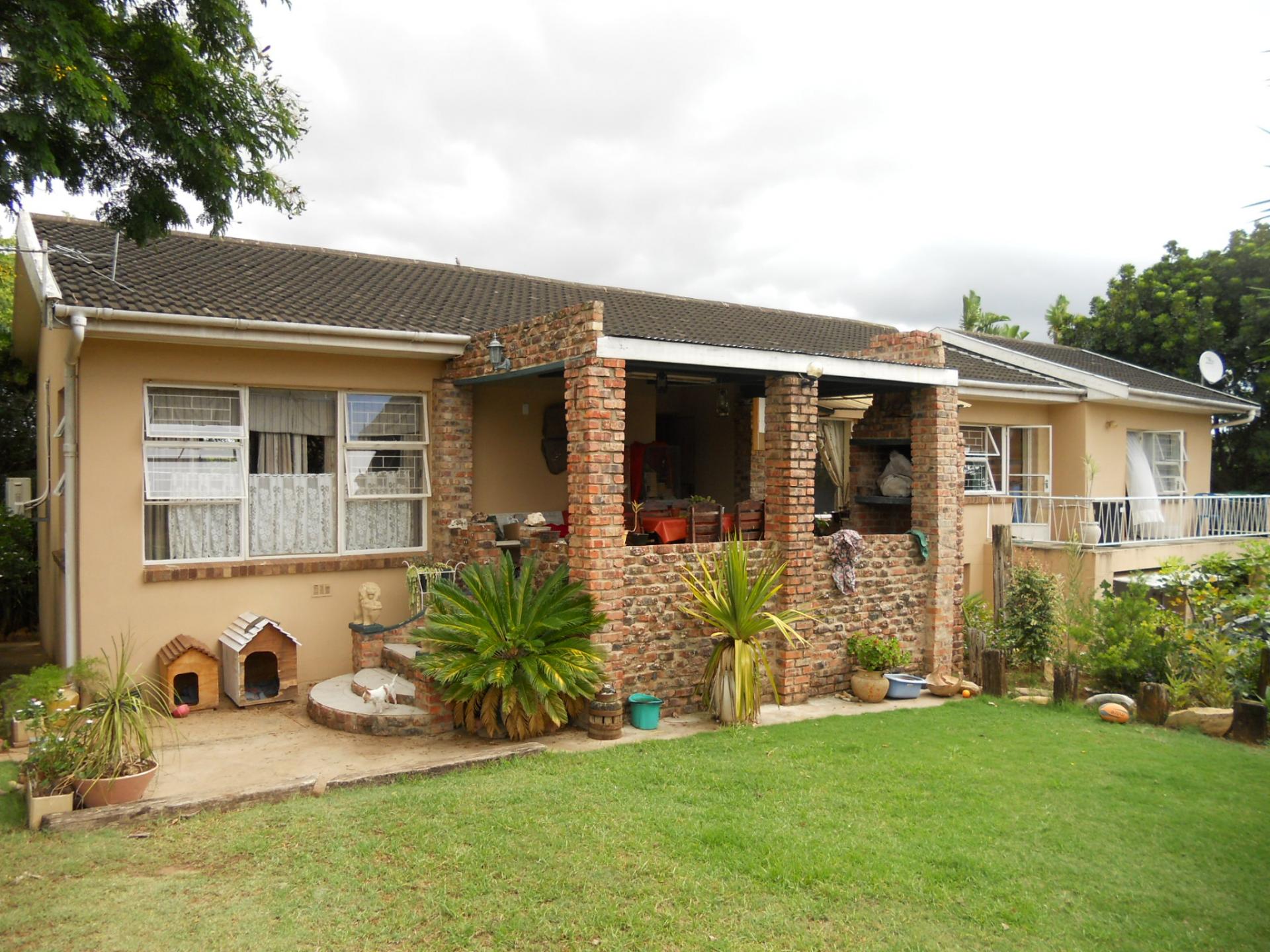 Front View of property in Uitenhage Upper Central