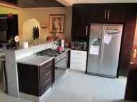 Kitchen - 33 square meters of property in Alberton