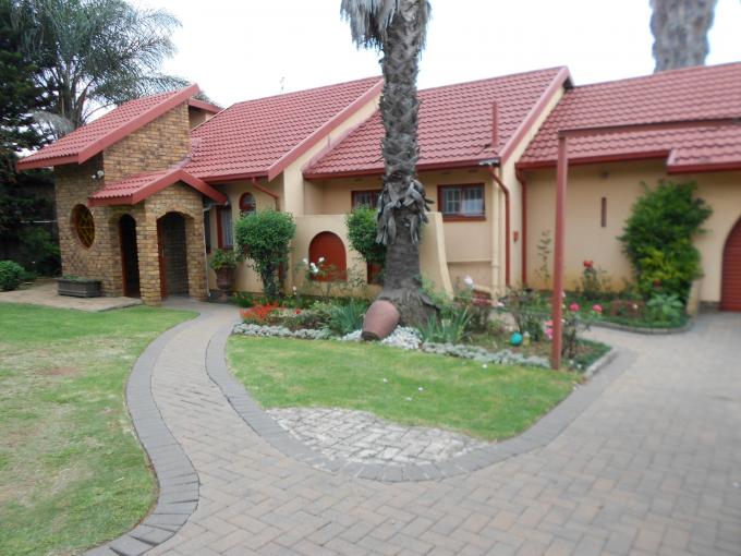 3 Bedroom House for Sale For Sale in Kempton Park - Home Sell - MR108287