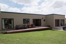 3 Bedroom 1 Bathroom House for Sale for sale in Bredasdorp