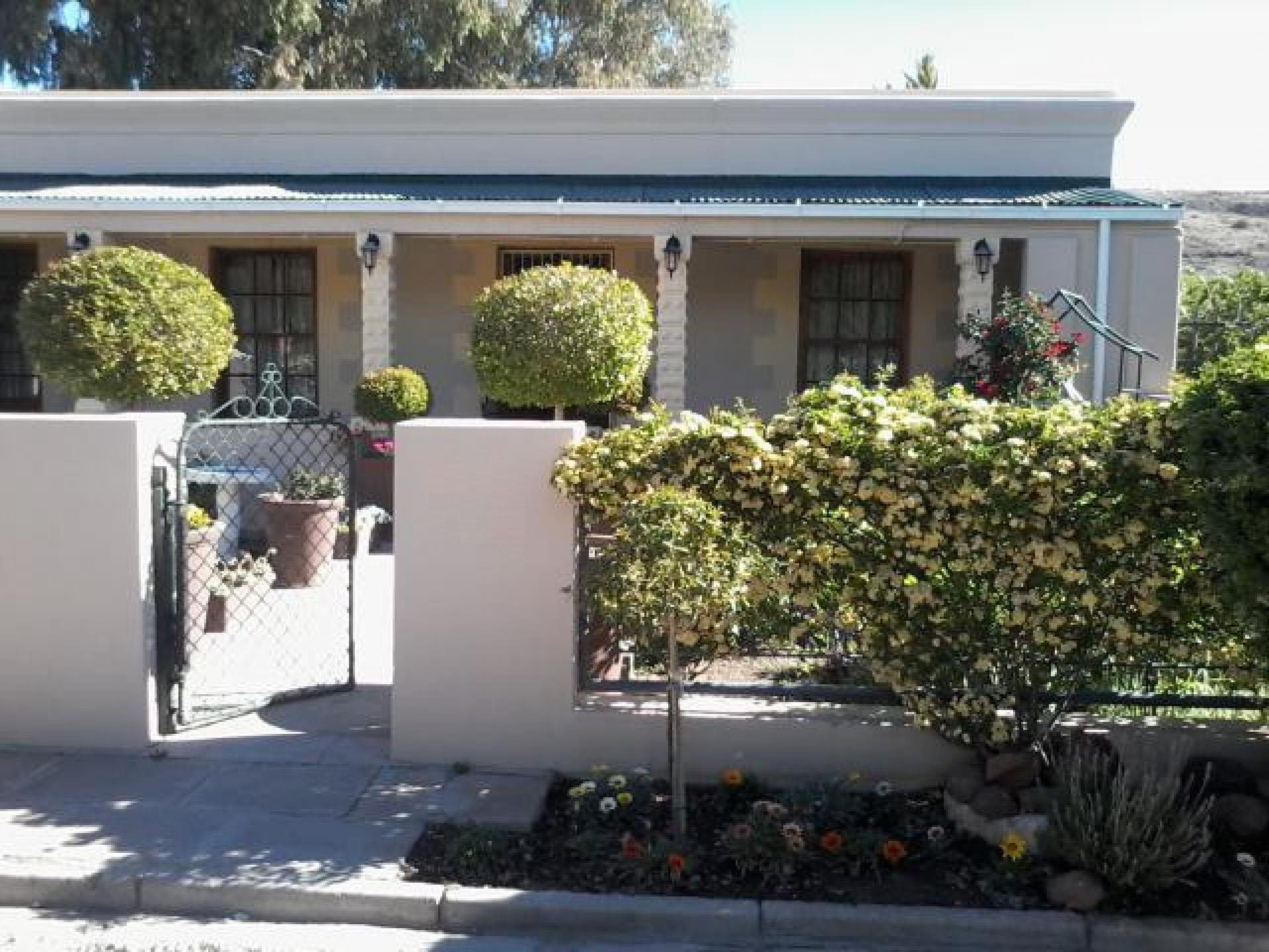 Front View of property in Beaufort West