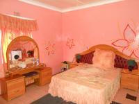 Bed Room 1 - 23 square meters of property in Mooinooi