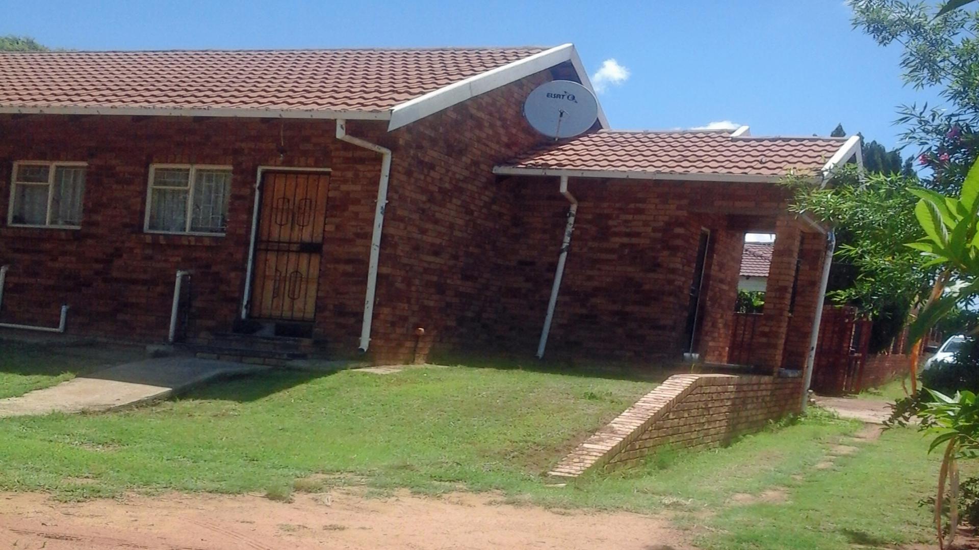 Kitchen - 11 square meters of property in KwaMhlanga