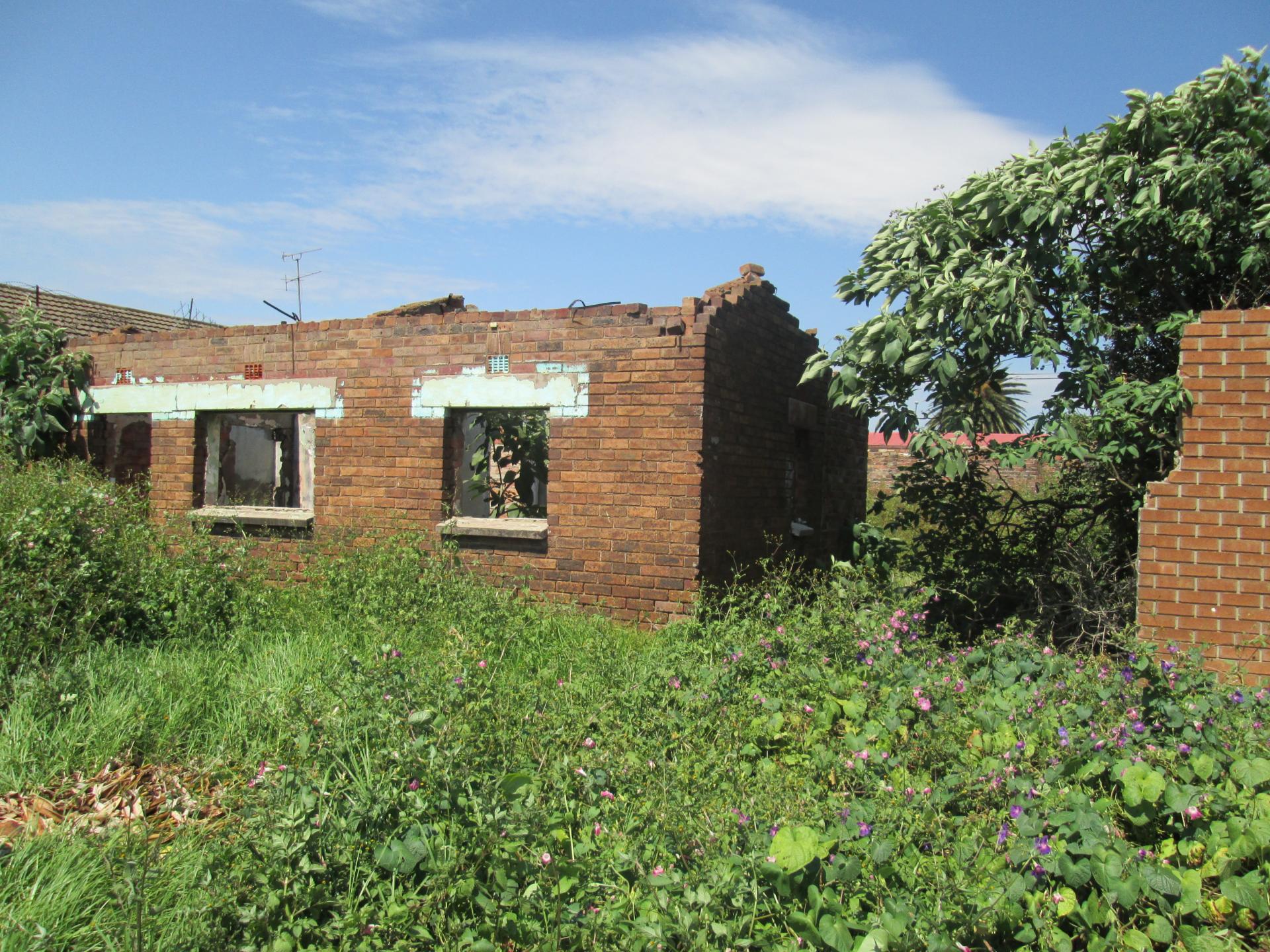 Front View of property in Actonville