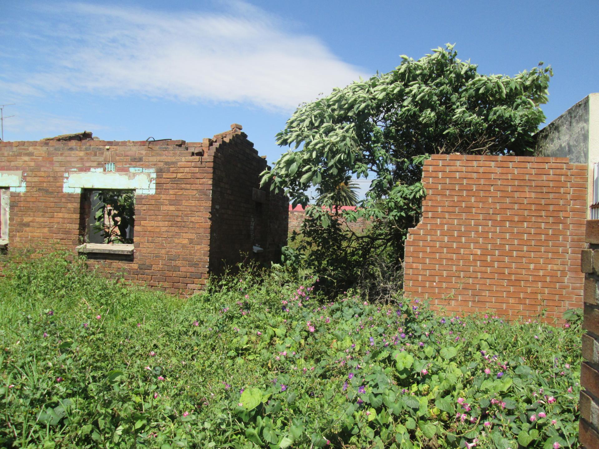 Front View of property in Actonville
