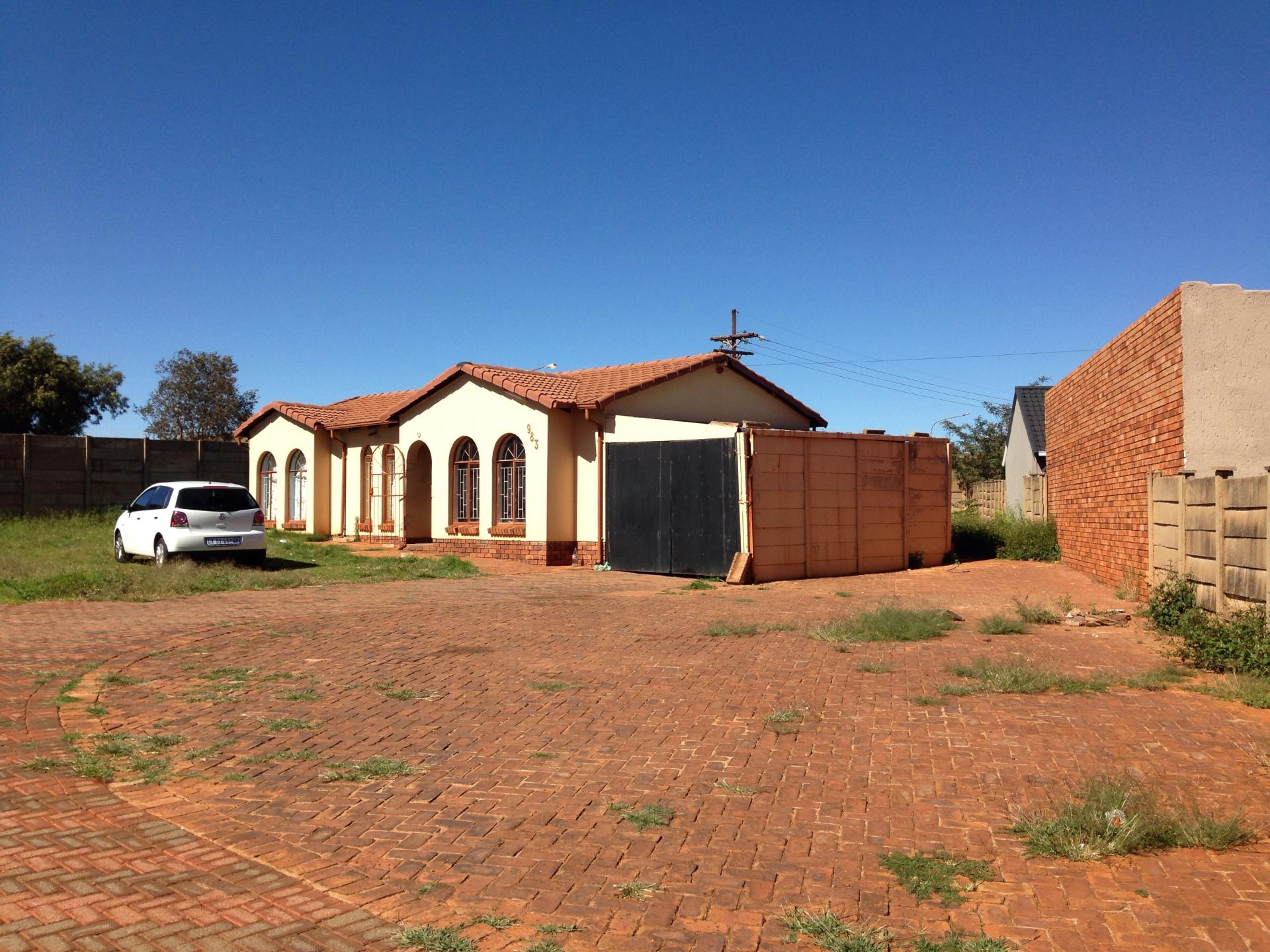 Front View of property in Lenasia South