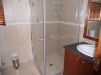 Main Bathroom - 7 square meters of property in Winterton