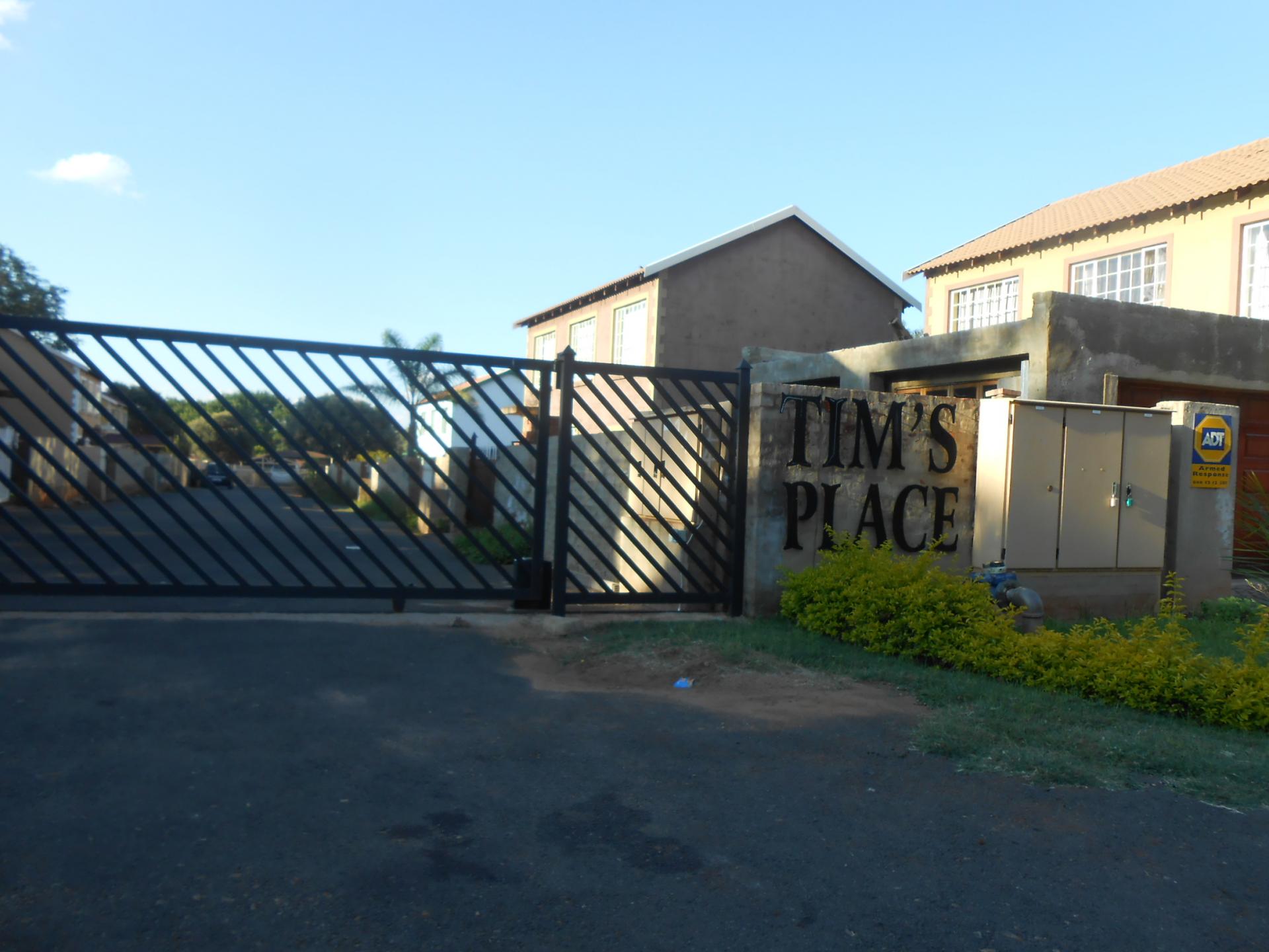 Front View of property in The Orchards