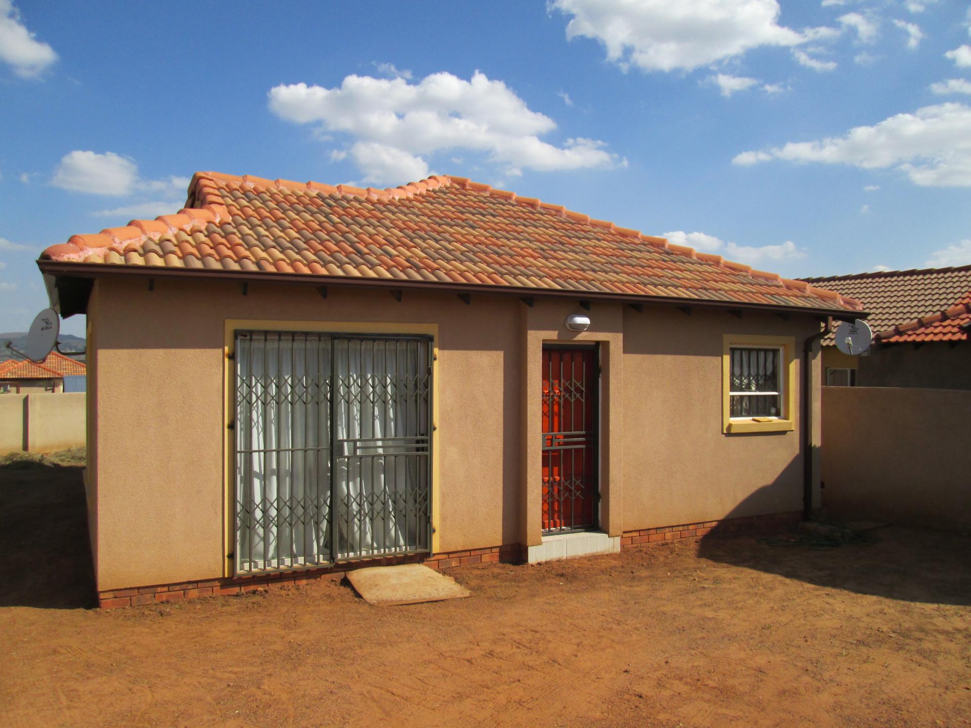 Front View of property in Kibler Park