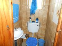 Bathroom 1 - 1 square meters of property in Mont Lorraine AH