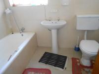 Bathroom 1 - 5 square meters of property in Birchleigh North