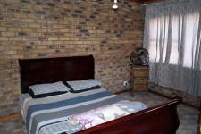 Bed Room 1 - 36 square meters of property in Franskraal