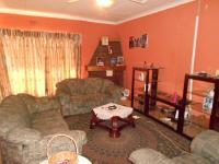 Lounges - 32 square meters of property in Tedstone Ville