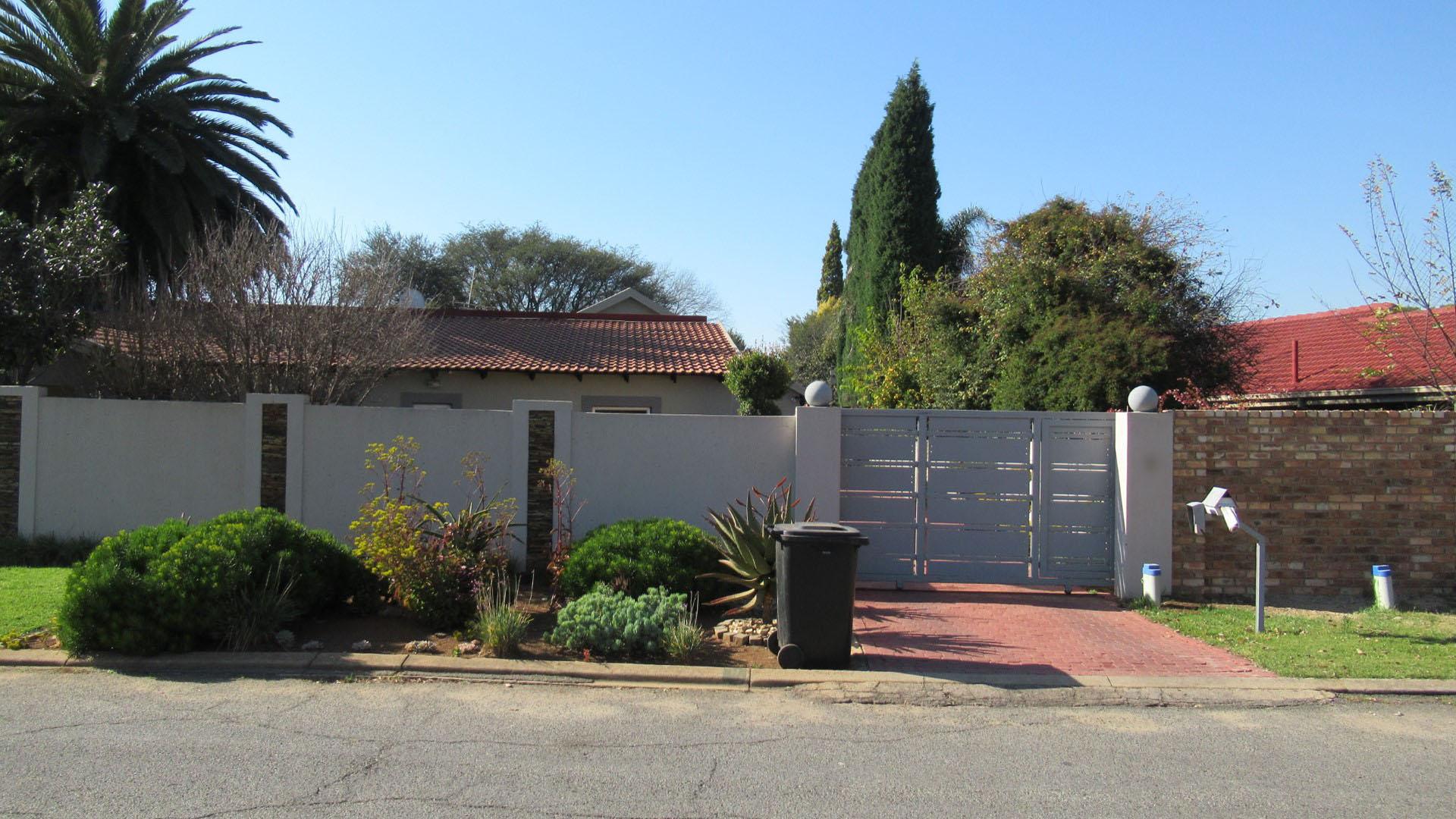 Front View of property in Kempton Park