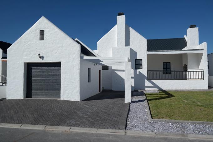 3 Bedroom House for Sale For Sale in Yzerfontein - Home Sell - MR109569