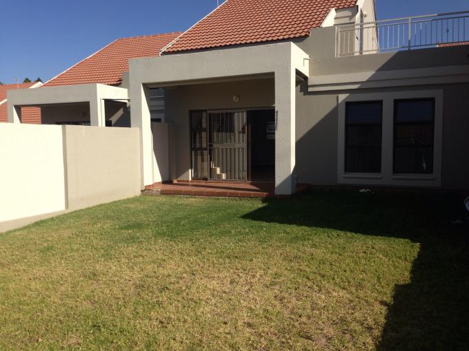 3 Bedroom Sectional Title for Sale For Sale in Fourways - Home Sell - MR109769