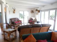 Lounges - 32 square meters of property in Stilbaai (Still Bay)