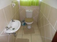 Bathroom 1 - 2 square meters of property in Stilbaai (Still Bay)