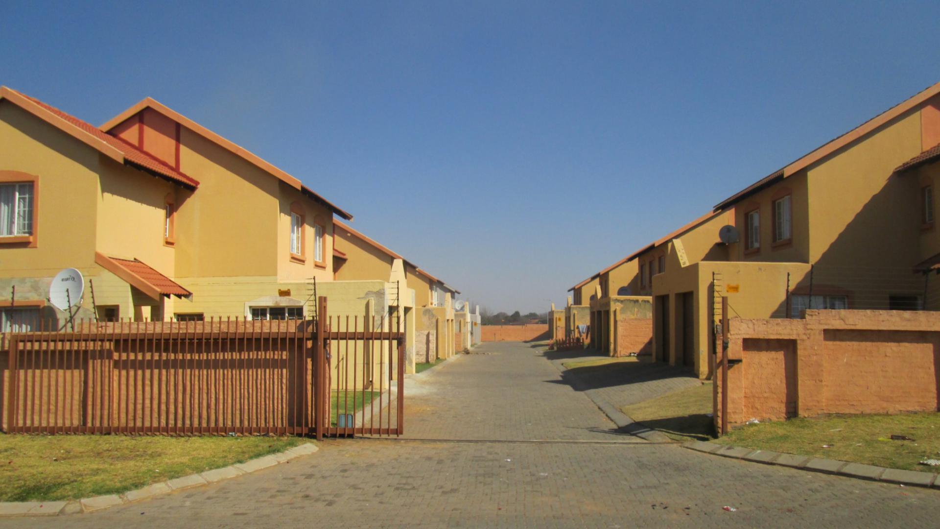 Front View of property in Bergsig - Heidelberg