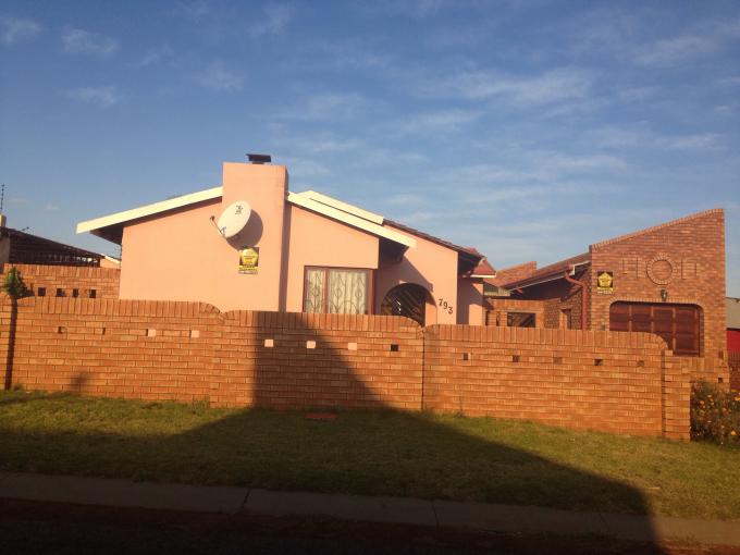 3 Bedroom House for Sale For Sale in Lenasia - Private Sale - MR110072