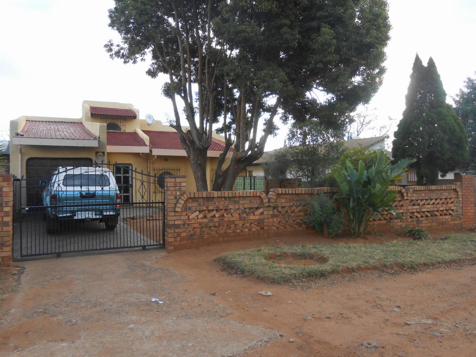 Front View of property in Lenasia