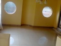 Lounges - 29 square meters of property in Lenasia
