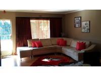 Lounges of property in Lenasia South