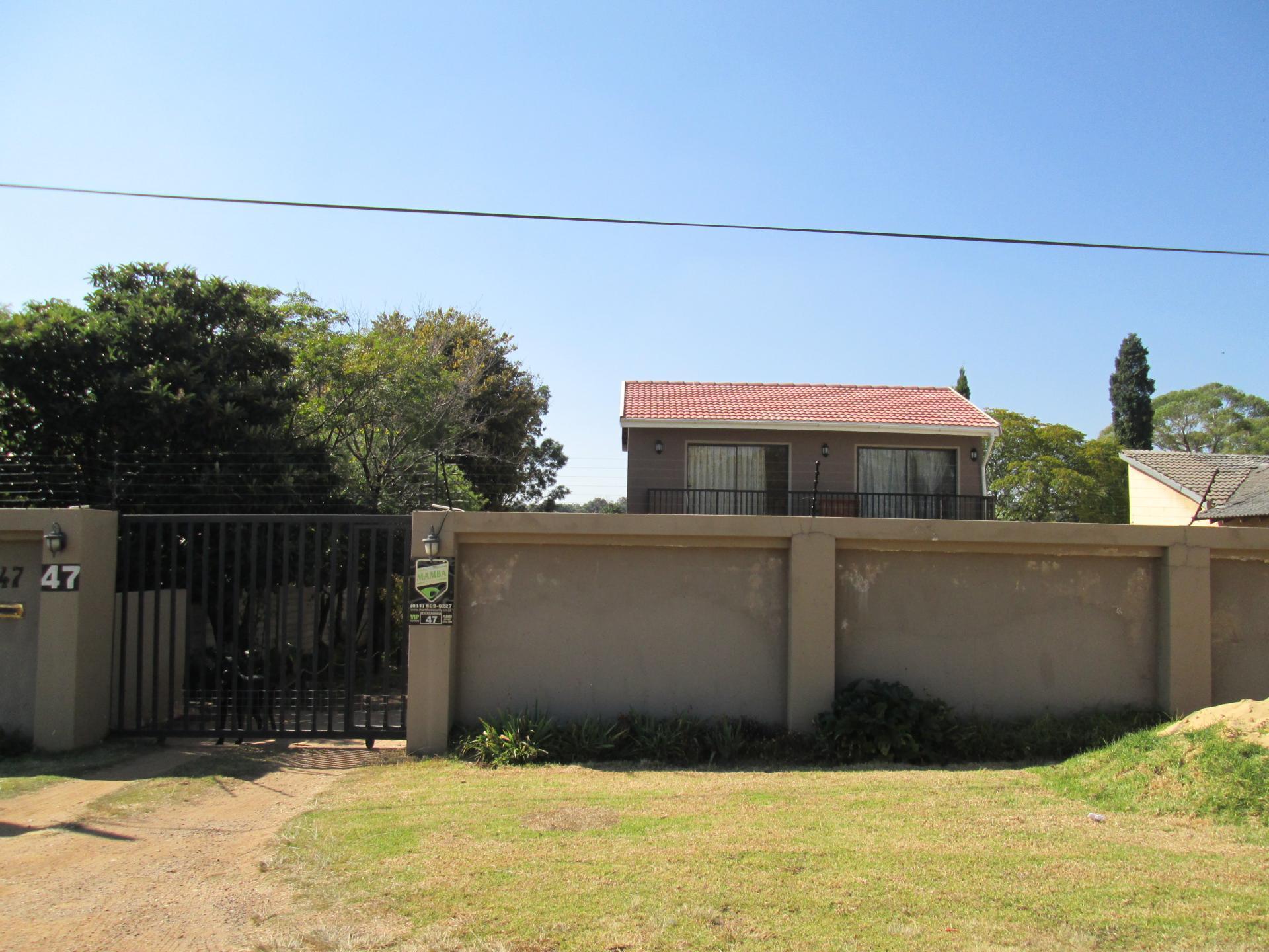 Front View of property in Illiondale