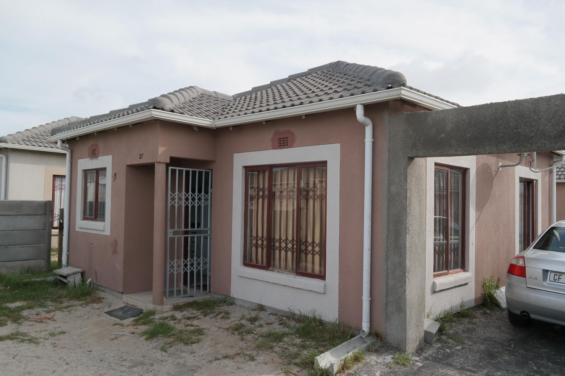 Front View of property in Delft