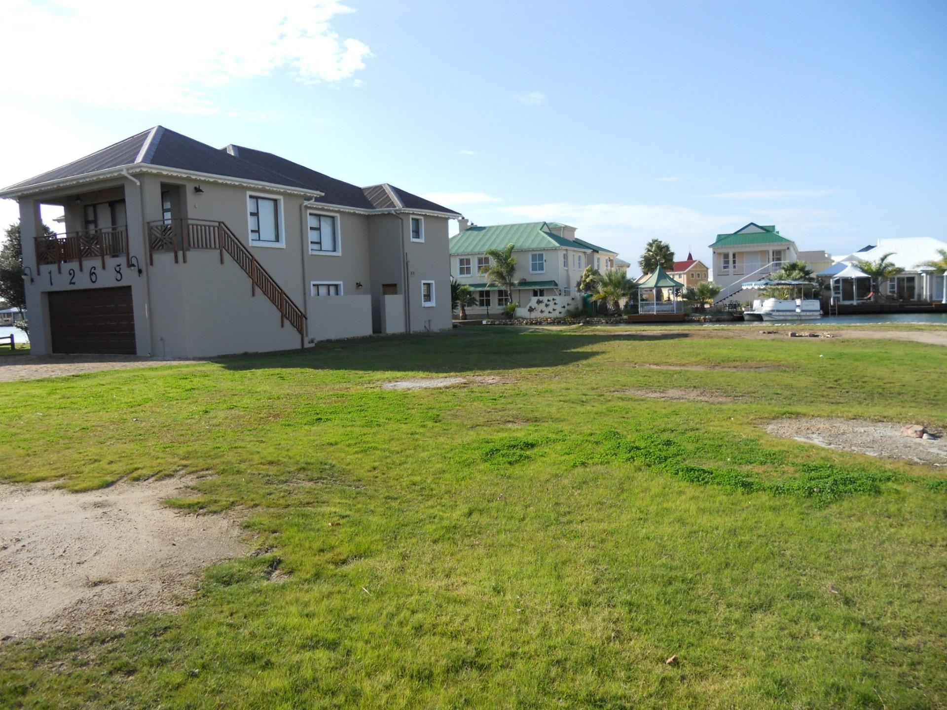 Front View of property in Aston Bay