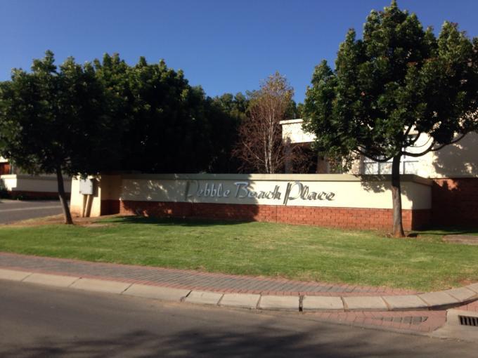 2 Bedroom Apartment for Sale For Sale in Roodepoort - Home Sell - MR110386