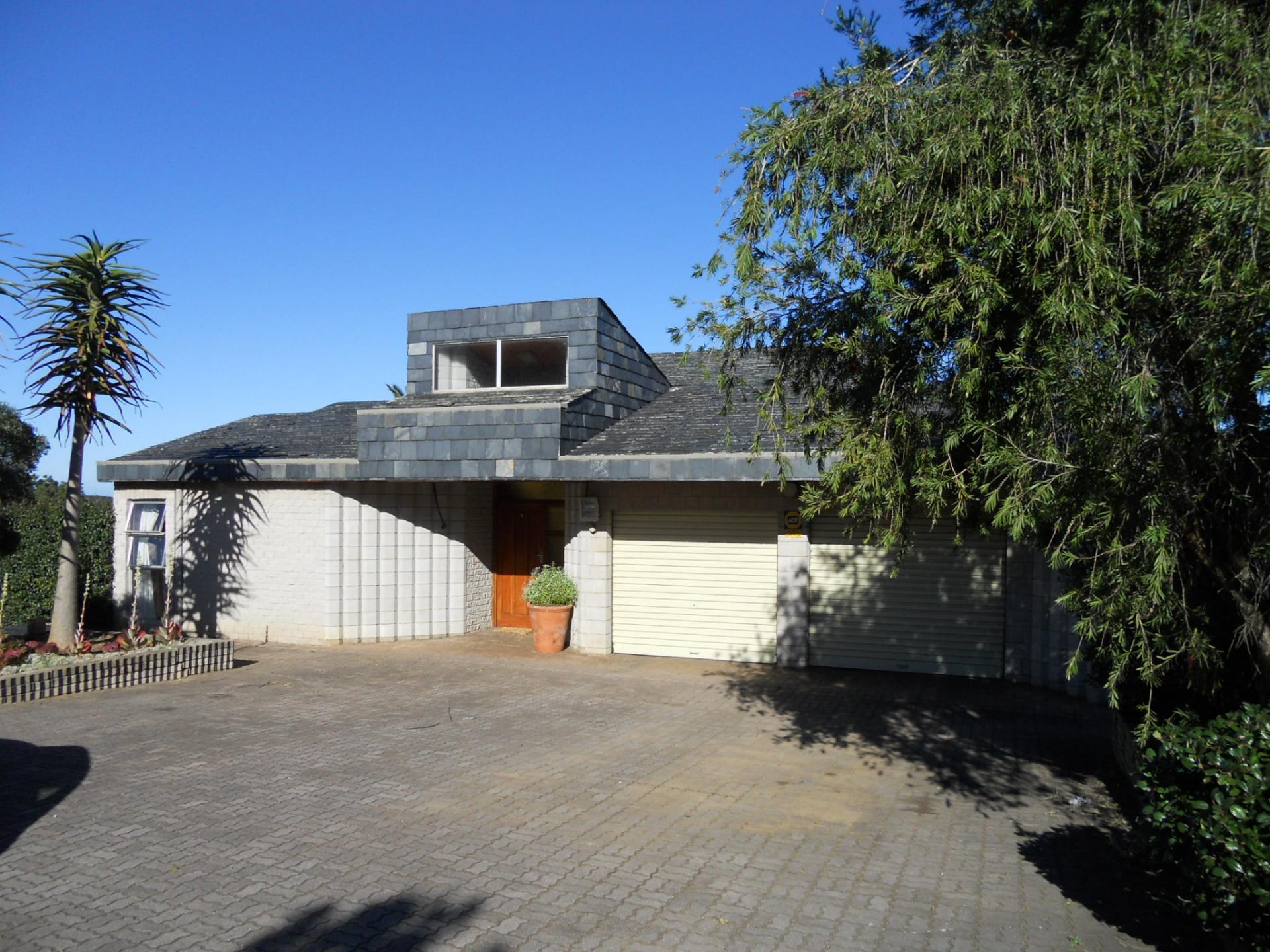 Front View of property in Port Elizabeth Central