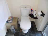Main Bathroom - 7 square meters of property in Port Elizabeth Central