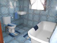 Main Bathroom - 15 square meters of property in Helderstrome AH