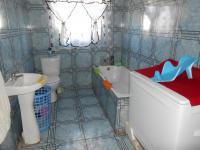 Main Bathroom - 15 square meters of property in Helderstrome AH