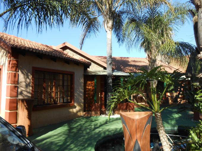 8 Bedroom House for Sale For Sale in Ifafi - Private Sale - MR110471