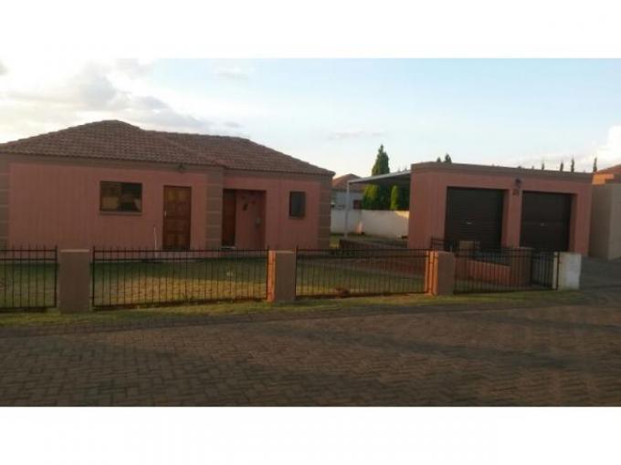 2 Bedroom Sectional Title for Sale For Sale in Klerksdorp - Private Sale - MR110480