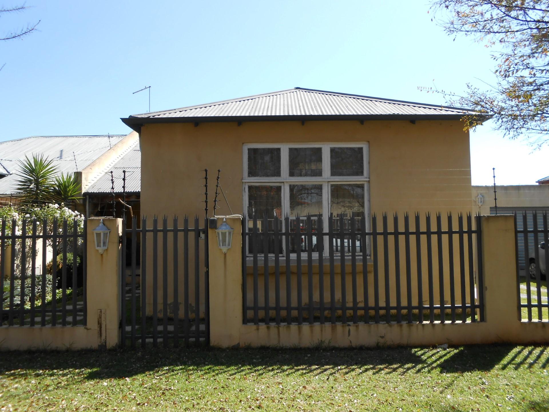 Front View of property in Brakpan